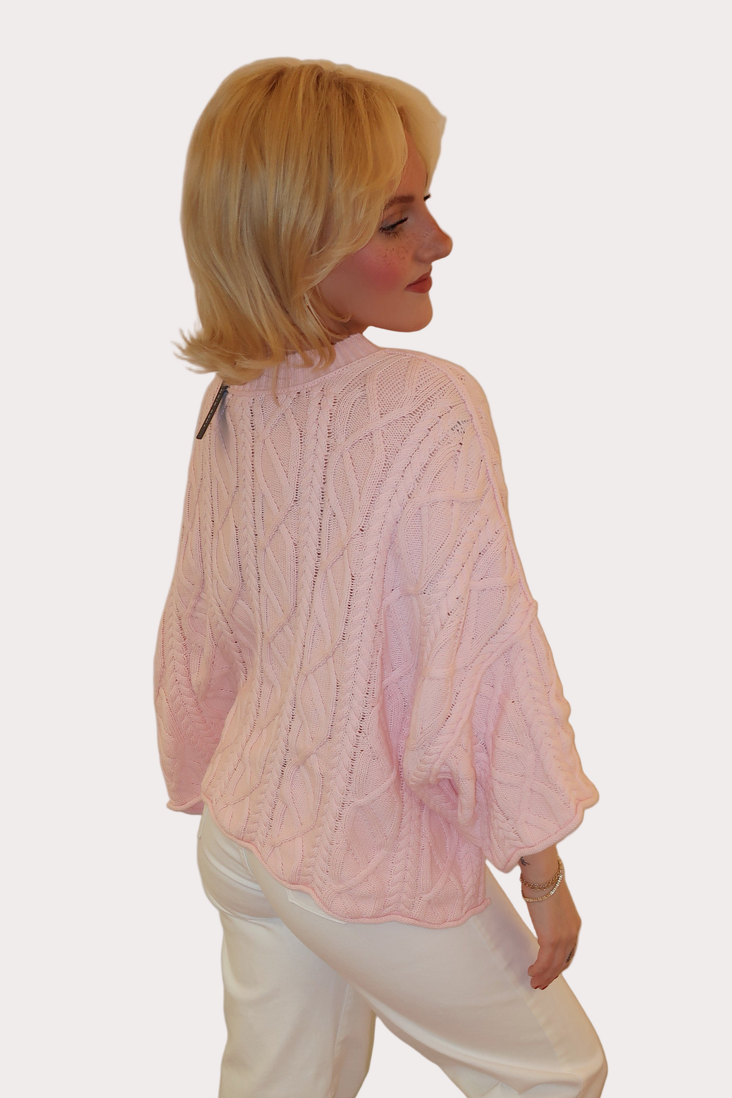 Knitted sailors knot round neck sweater