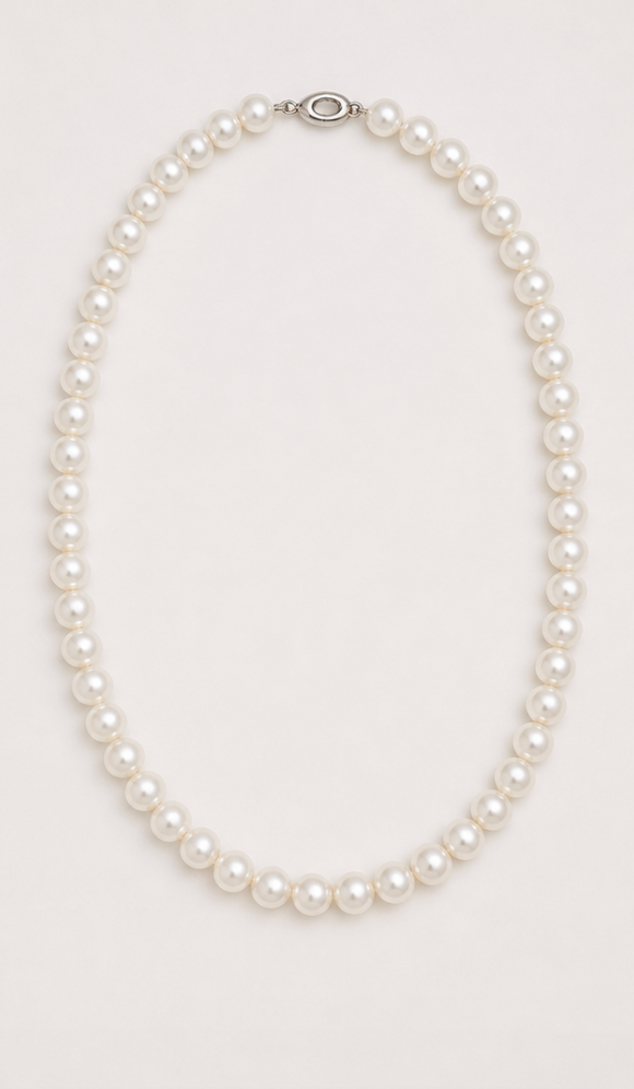 Classic Luxe Pearl Necklace